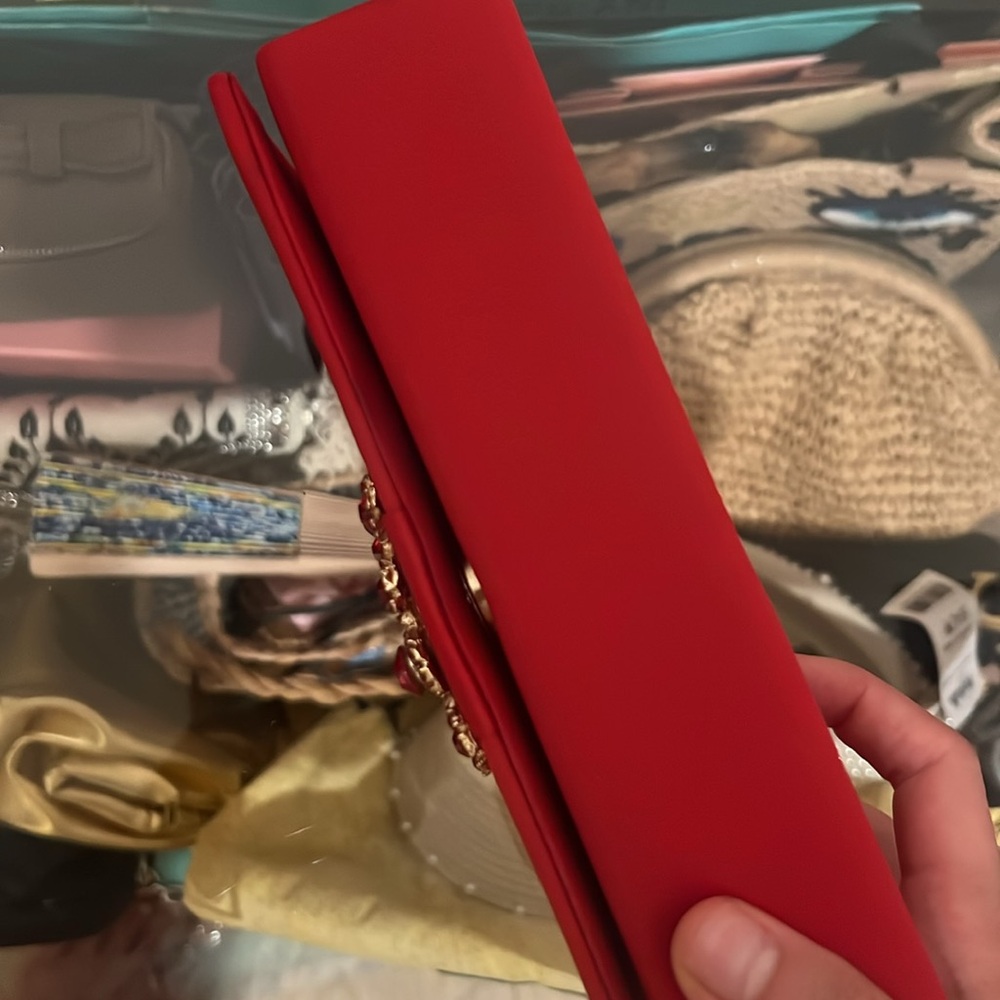 Red clutch - Picture 6 of 6